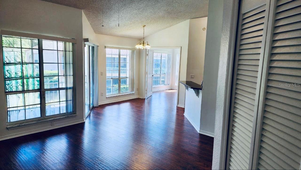 TOWNES SOUTHGATE CONDO PH D - Residential Lease