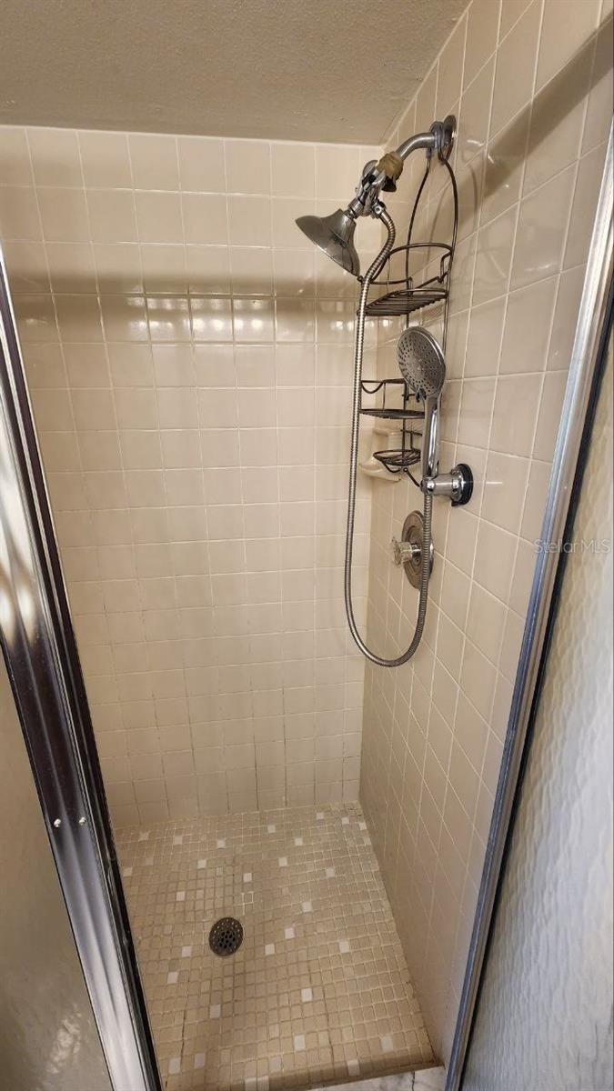 TOWNES SOUTHGATE CONDO PH D - Residential Lease