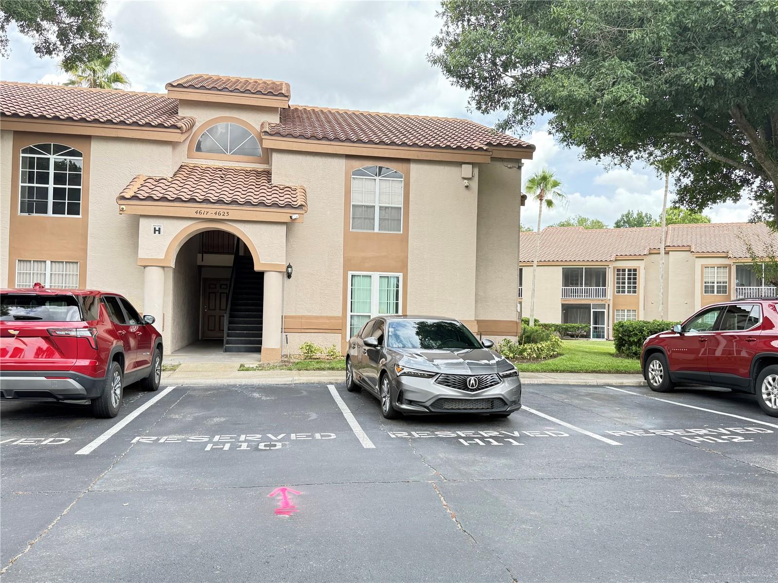 Beautiful 3-bedroom, 2-bath condo located on the second floor in a quiet and well-maintained community in Orlando. This home offers a comfortable layout with plenty of natural light, good-sized bedrooms, and a peaceful atmosphere surrounded by beautiful landscaping. Great location near The Mall at Millenia, I-4, Florida Turnpike, shopping, restaurants, and all major roads, making it easy to get anywhere in Orlando.