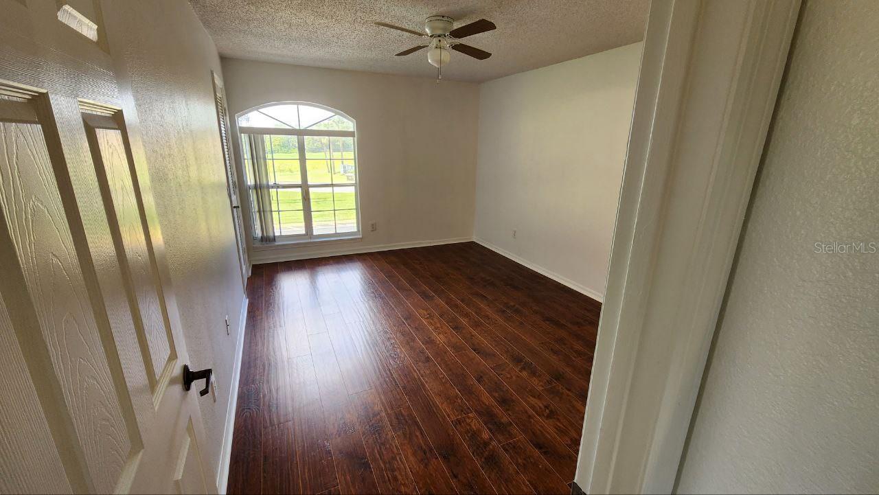 TOWNES SOUTHGATE CONDO PH D - Residential Lease