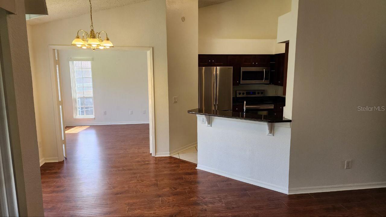TOWNES SOUTHGATE CONDO PH D - Residential Lease