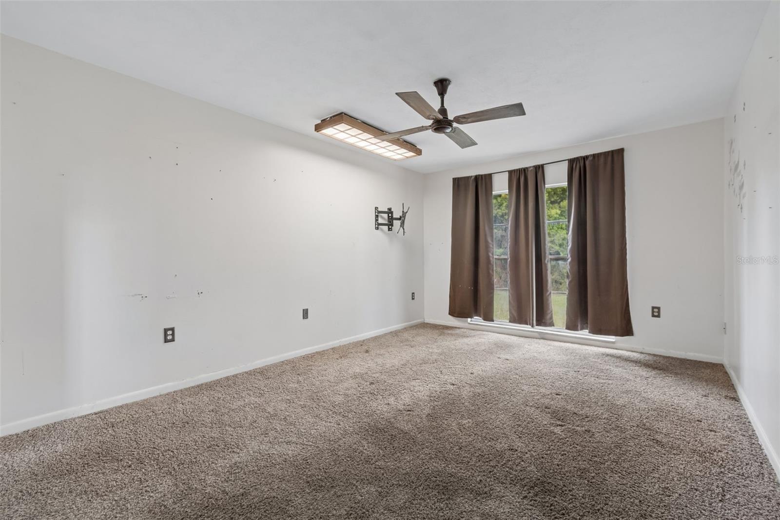 OAKMONT MANOR UNIT 2 - Residential