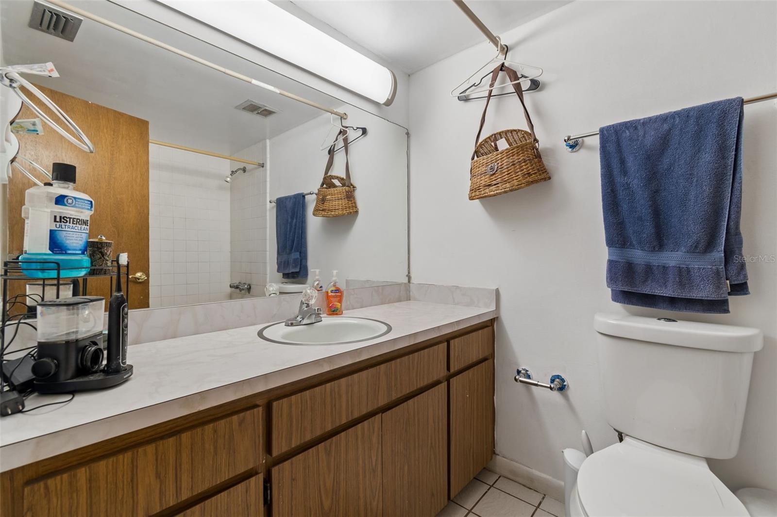 OAKMONT MANOR UNIT 2 - Residential