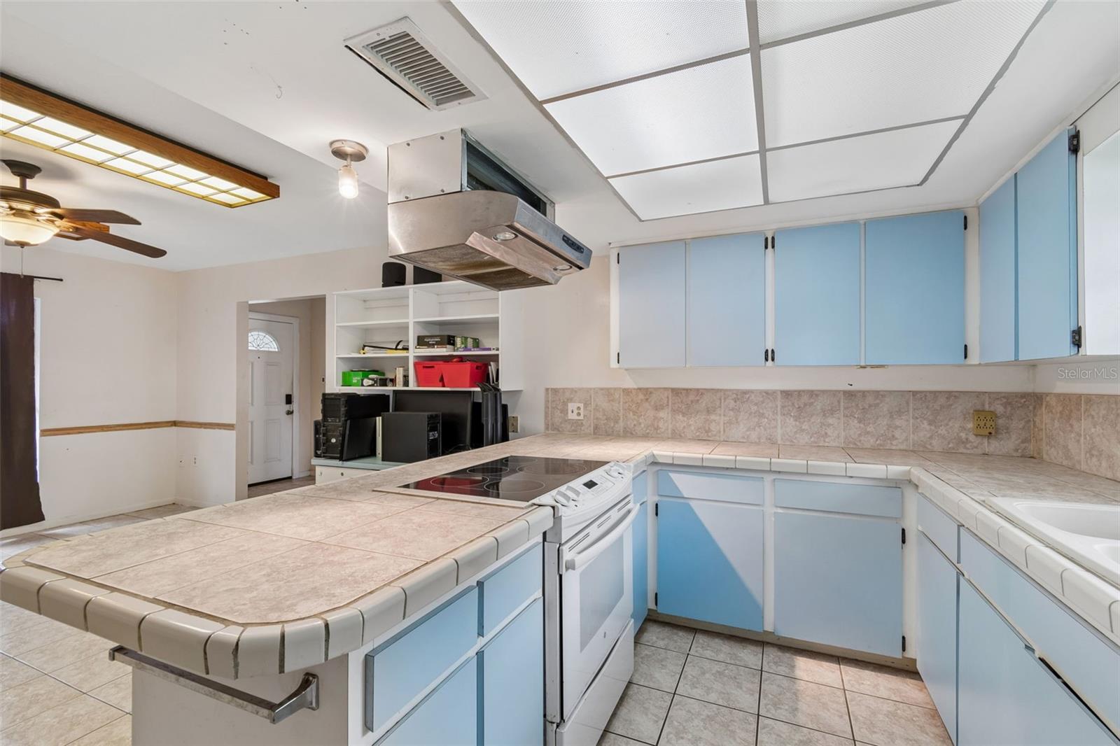 OAKMONT MANOR UNIT 2 - Residential