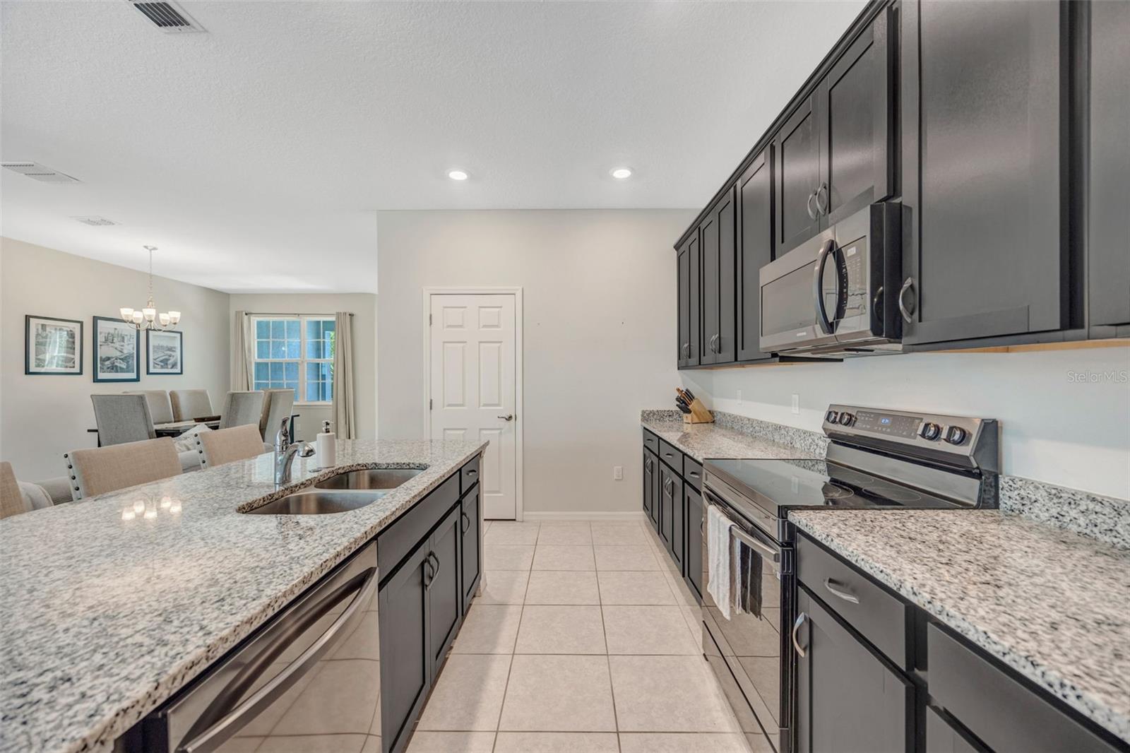 AVALON PARK WEST PRCL E PH I - Residential