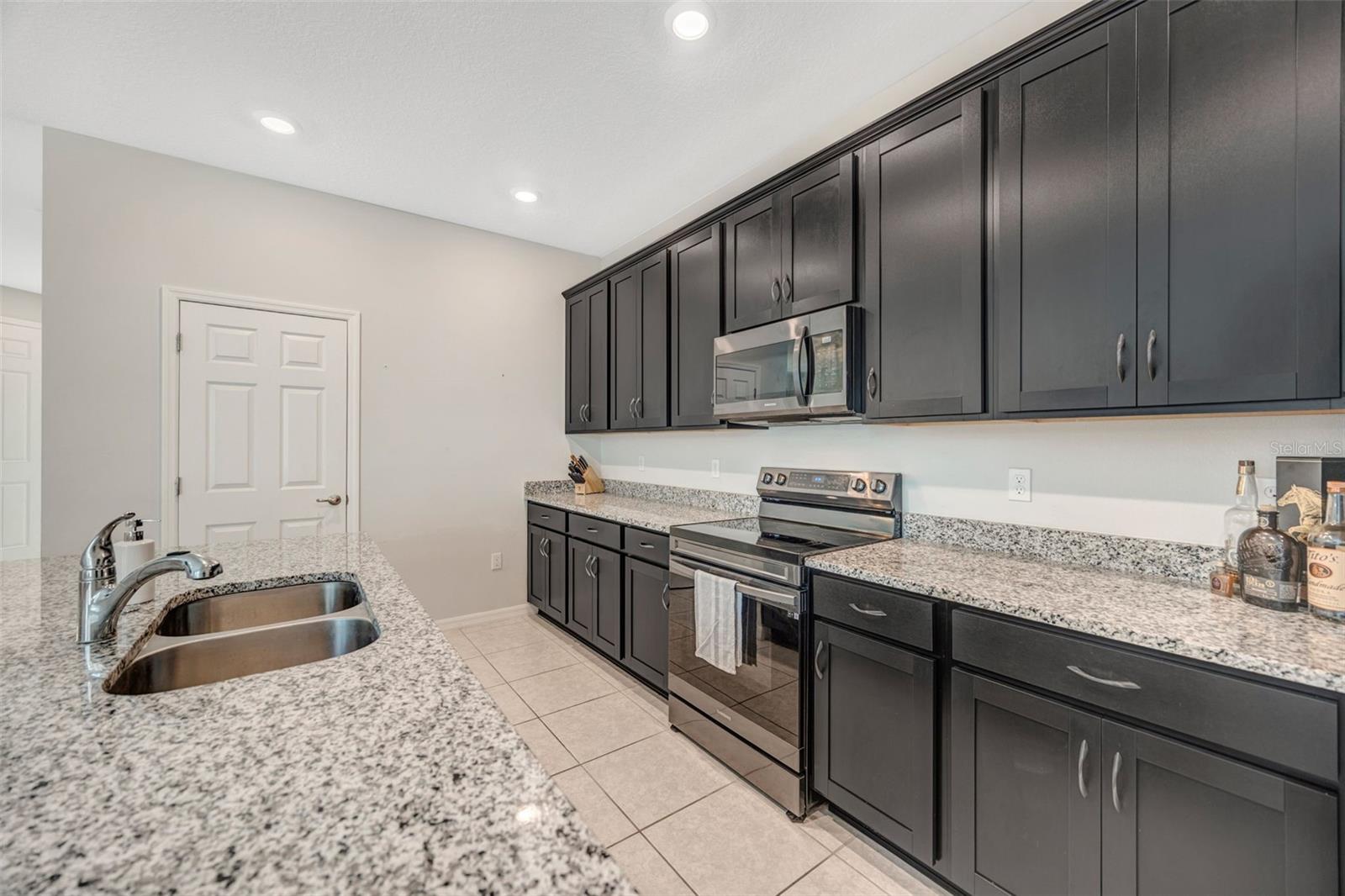 AVALON PARK WEST PRCL E PH I - Residential