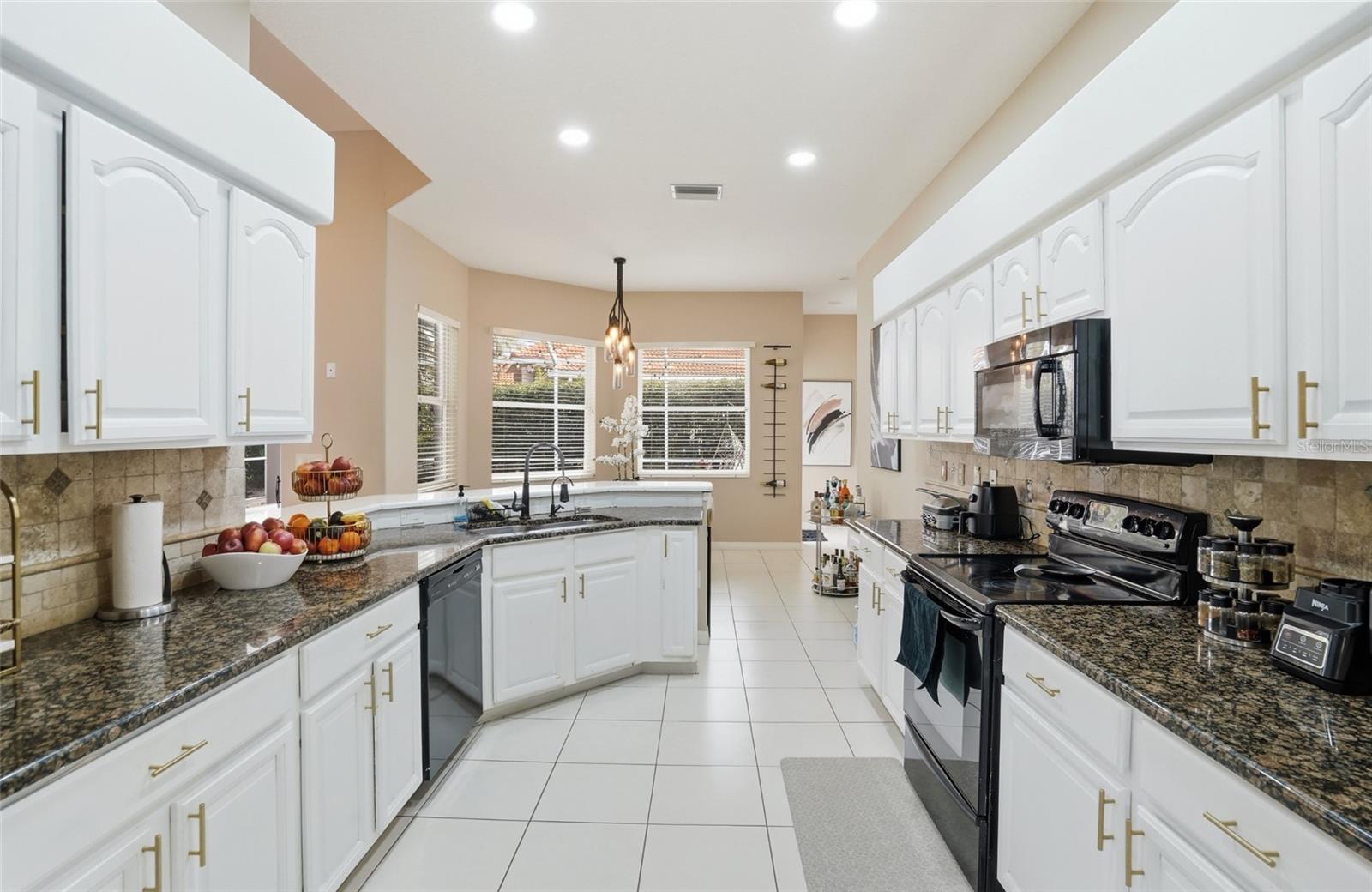 ARBOR LAKES B - Residential