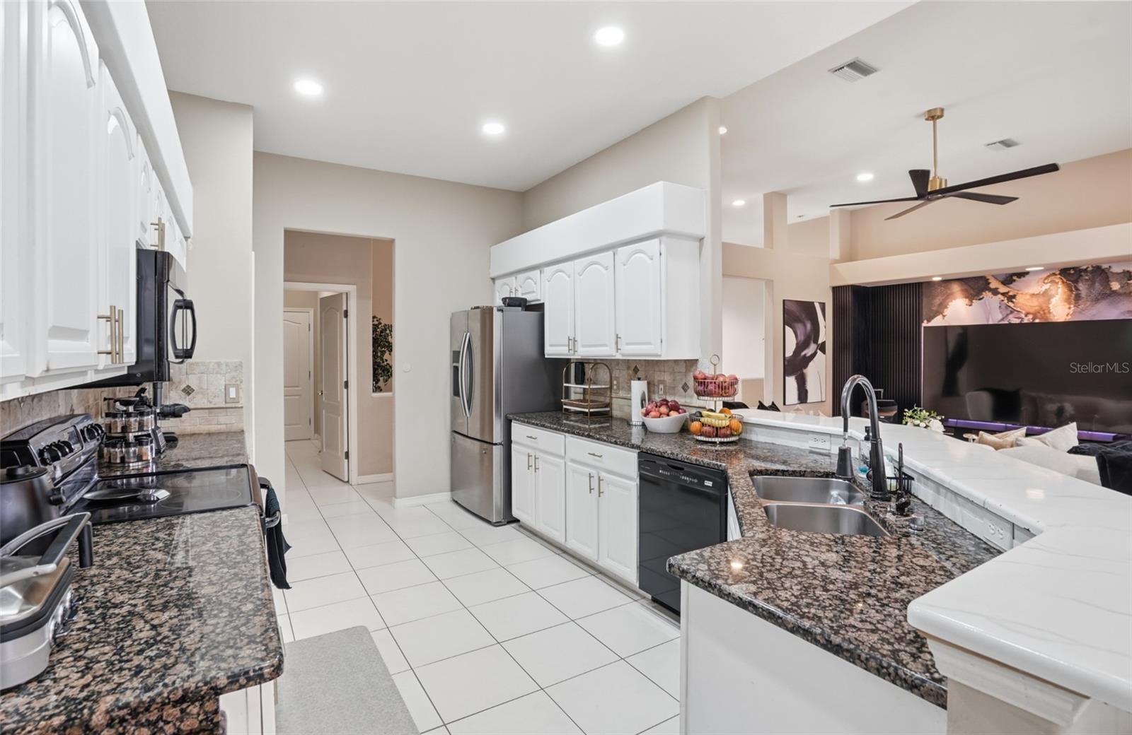 ARBOR LAKES B - Residential