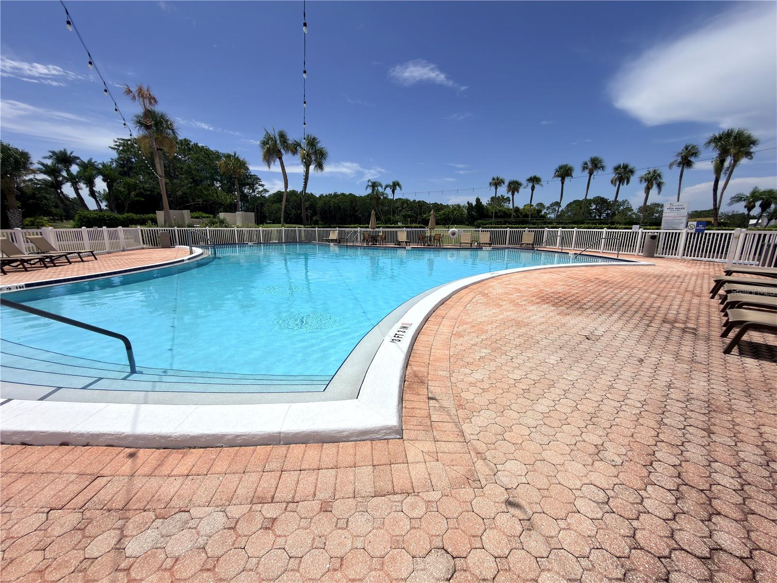 07 SPGS VILLAS CONDO - Residential