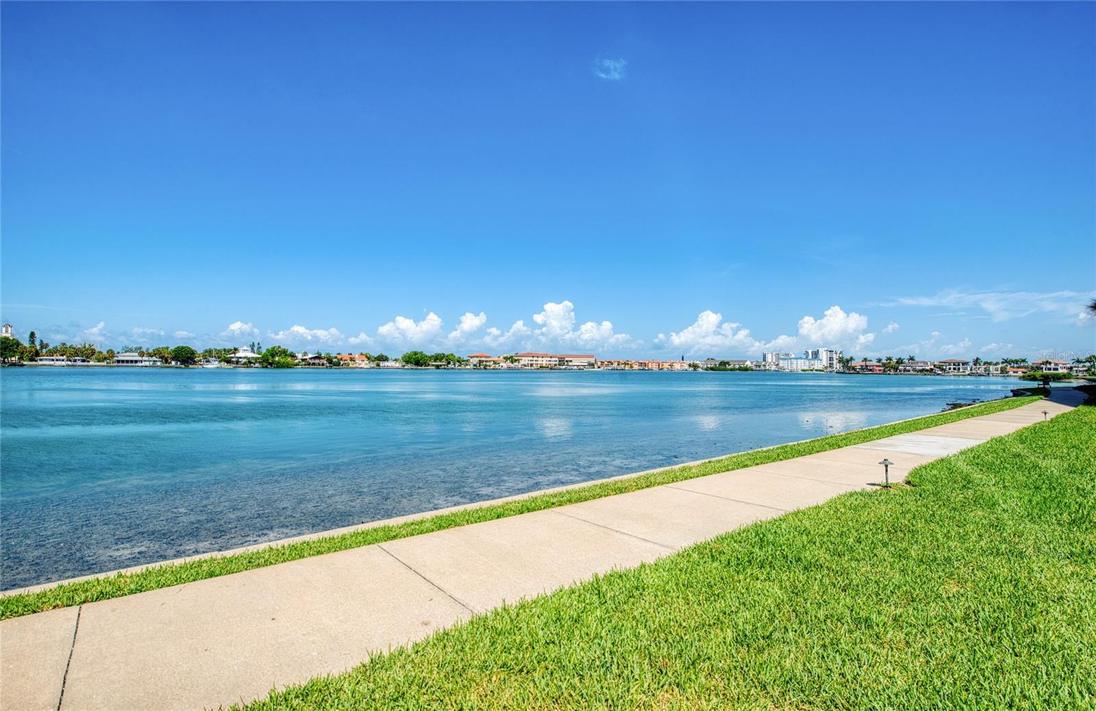 HARBOURSIDE CONDO - Residential