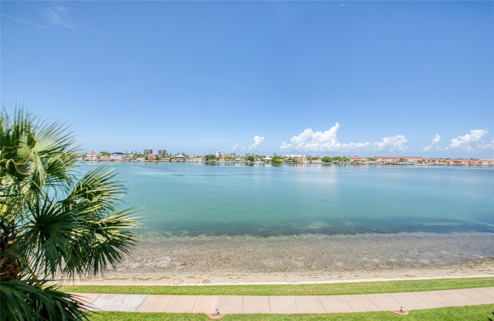 HARBOURSIDE CONDO - Residential