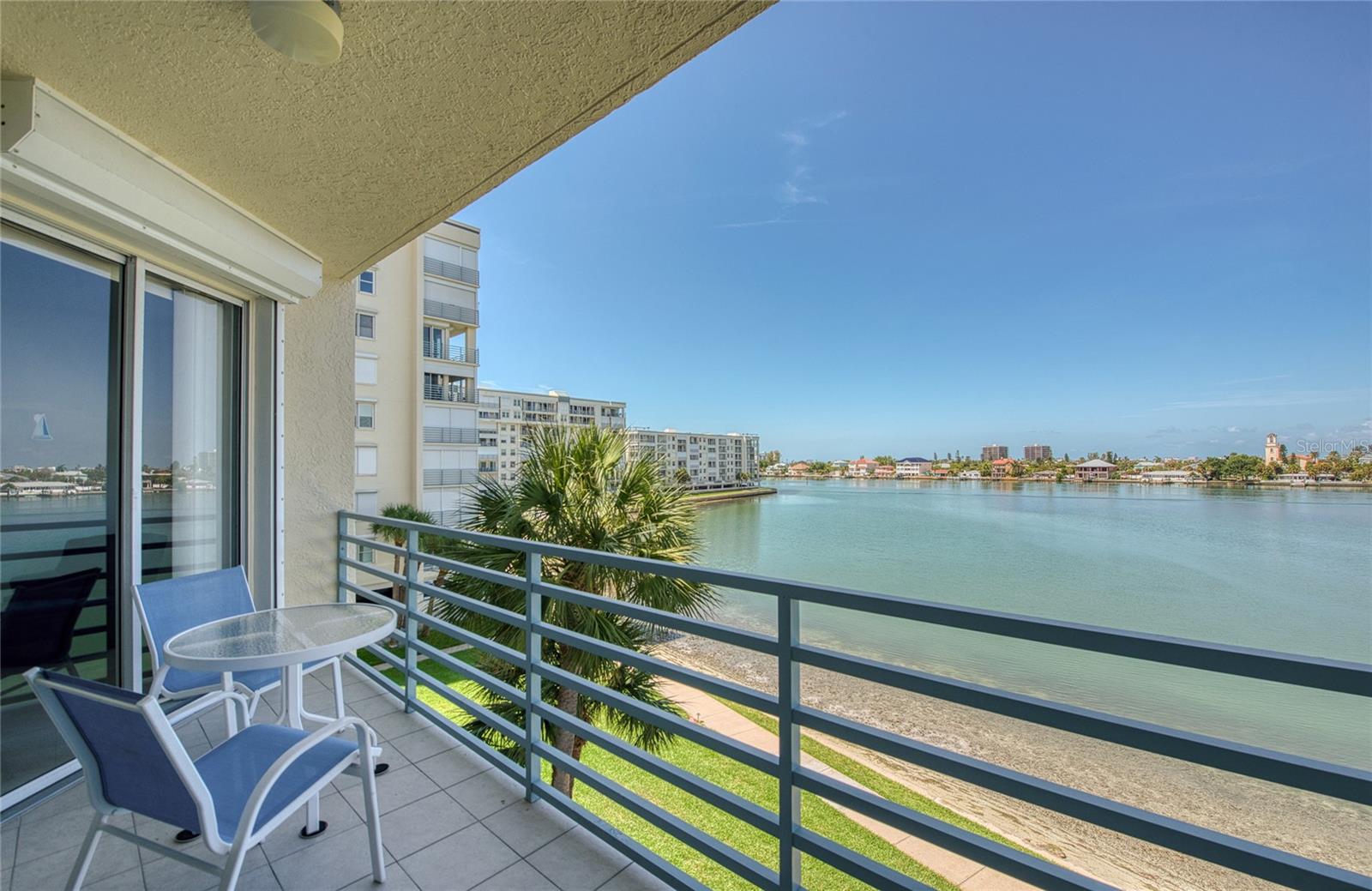 HARBOURSIDE CONDO - Residential