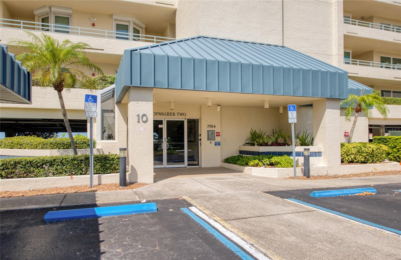 HARBOURSIDE CONDO - Residential