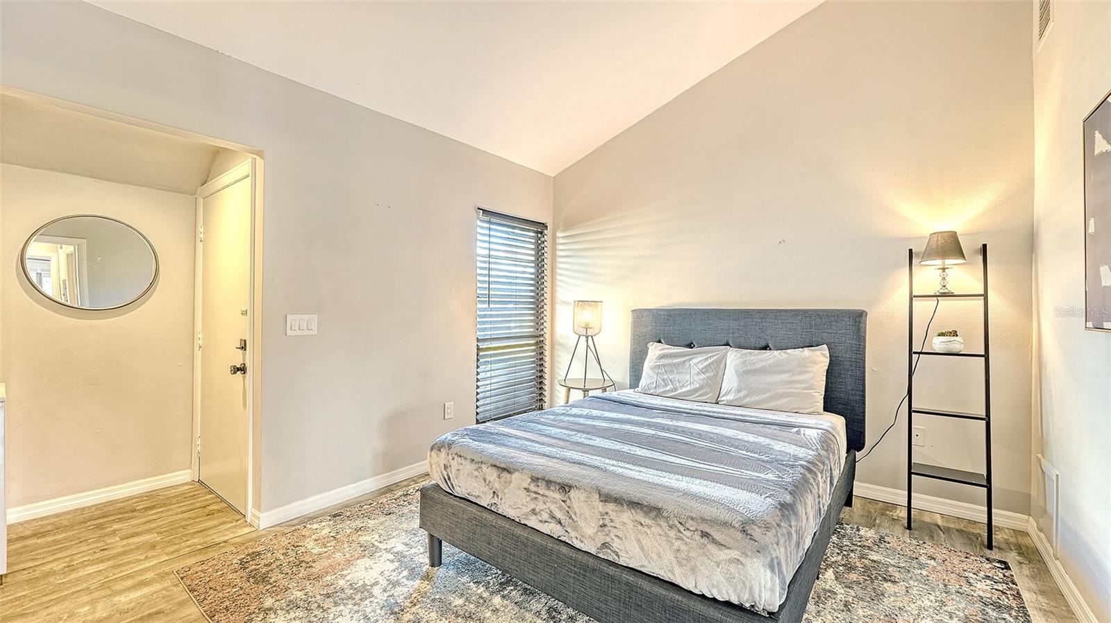 MEADOWS CC VILLAS - Residential