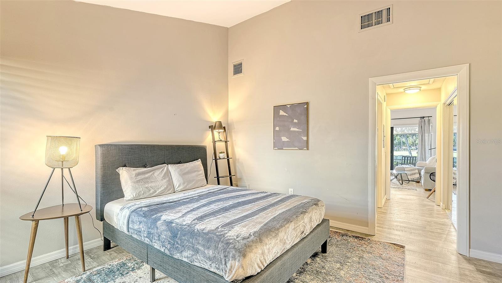 MEADOWS CC VILLAS - Residential