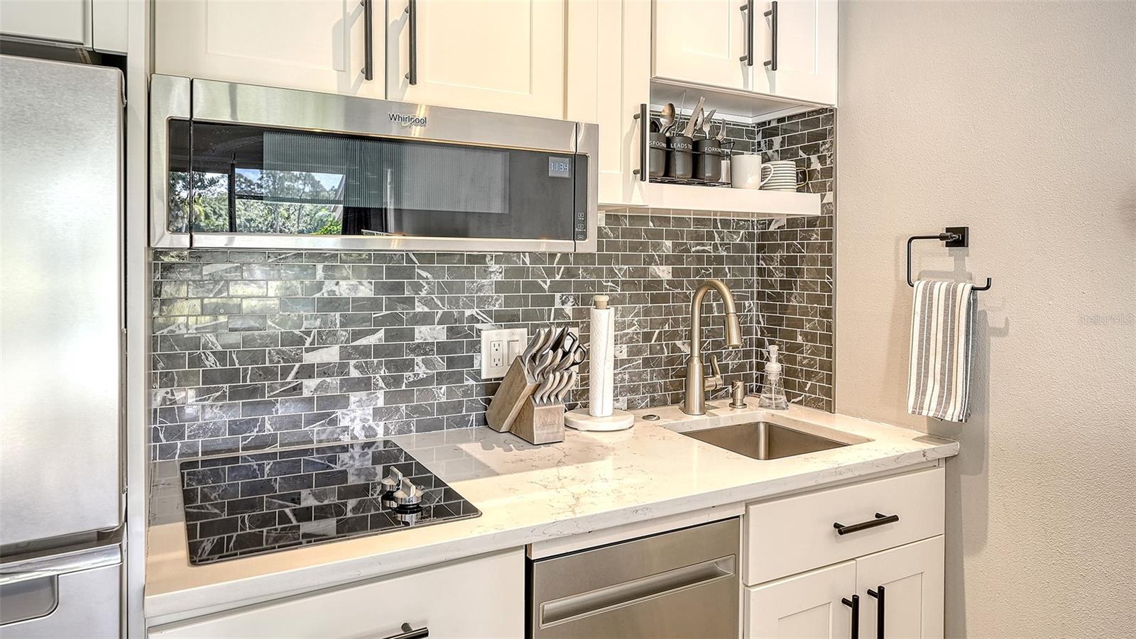 MEADOWS CC VILLAS - Residential