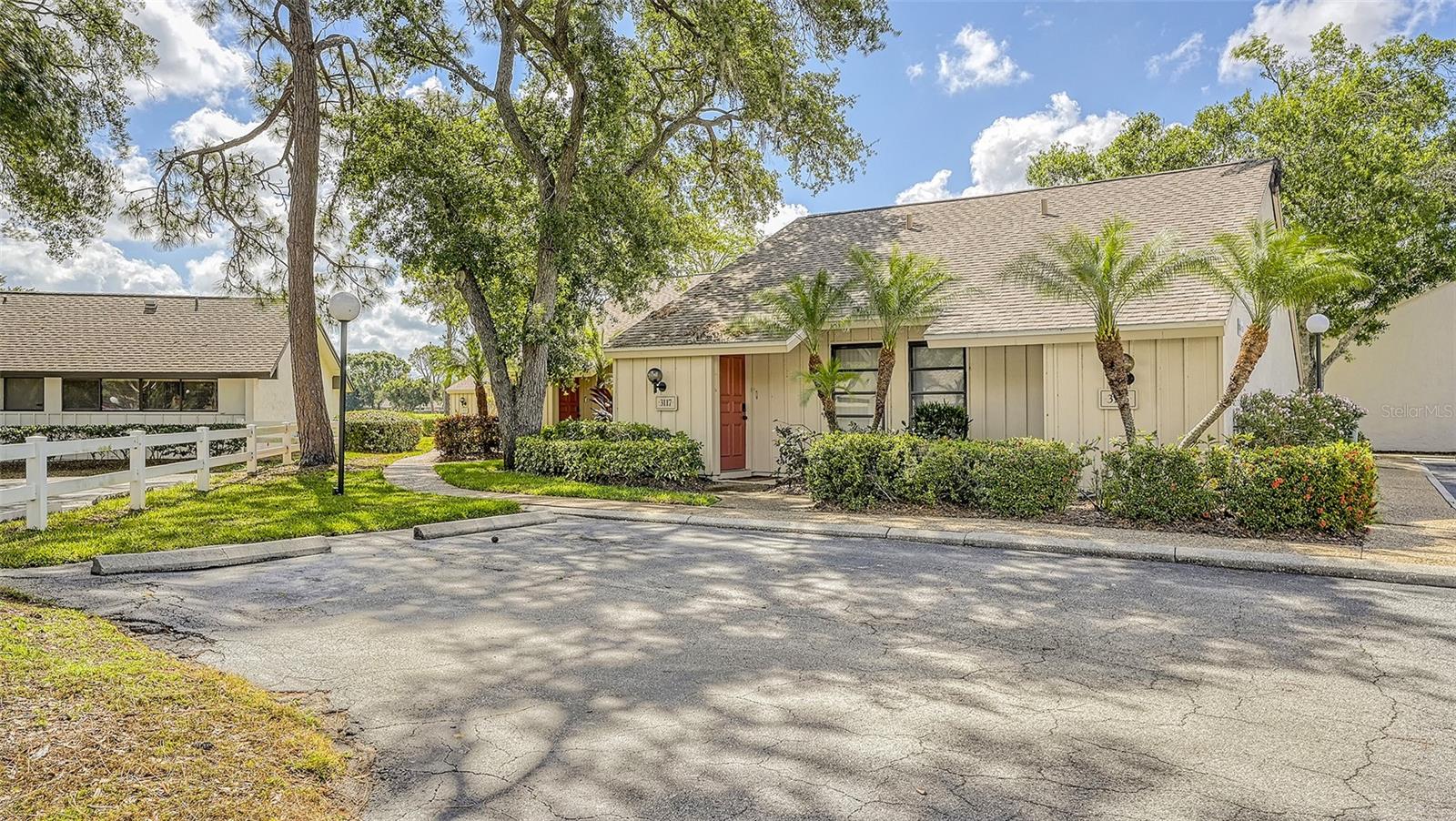 MEADOWS CC VILLAS - Residential