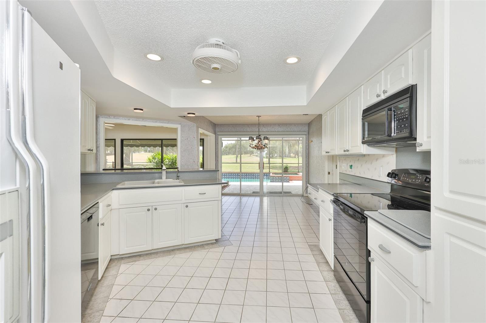 CALOOSA COUNTRY CLUB ESTATES U - Residential