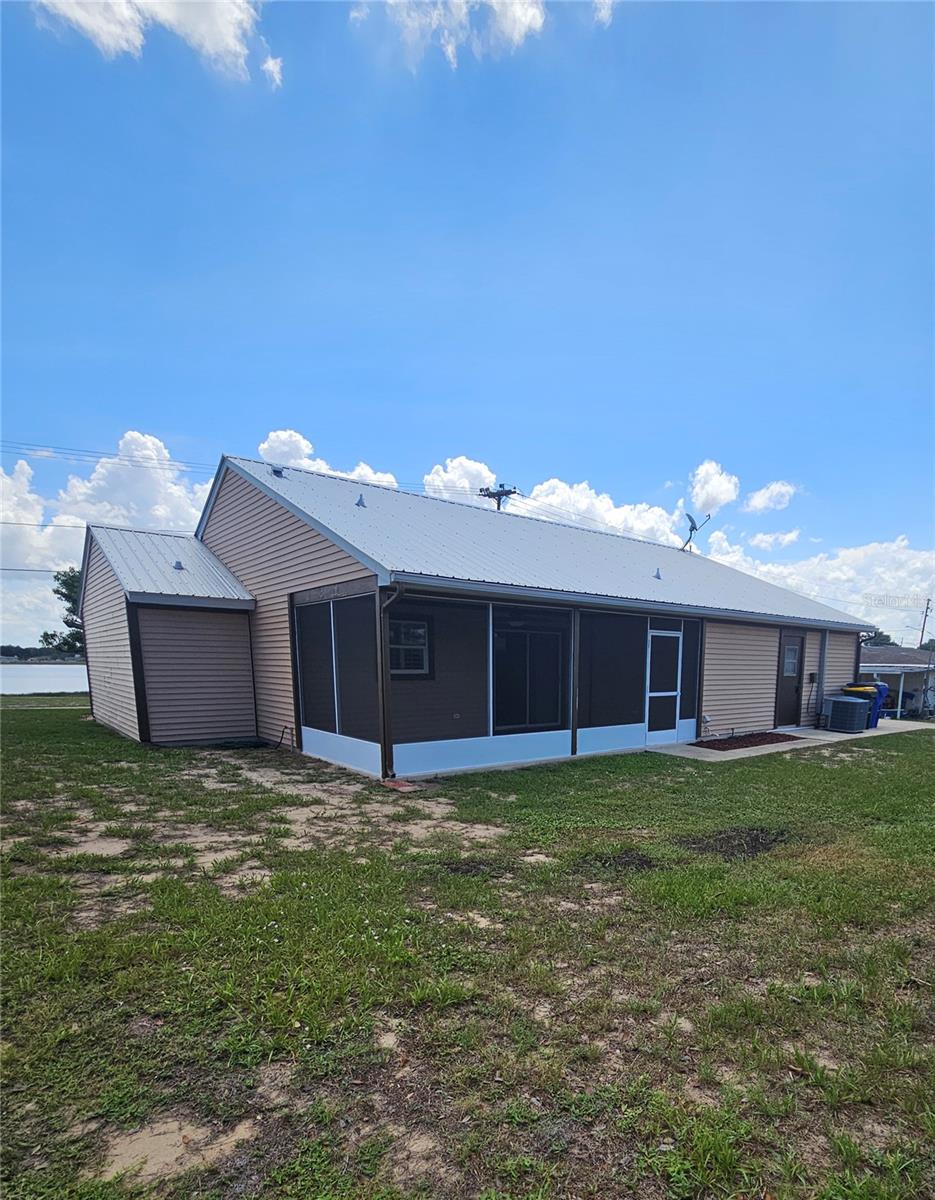 AVON PARK LAKES - Residential