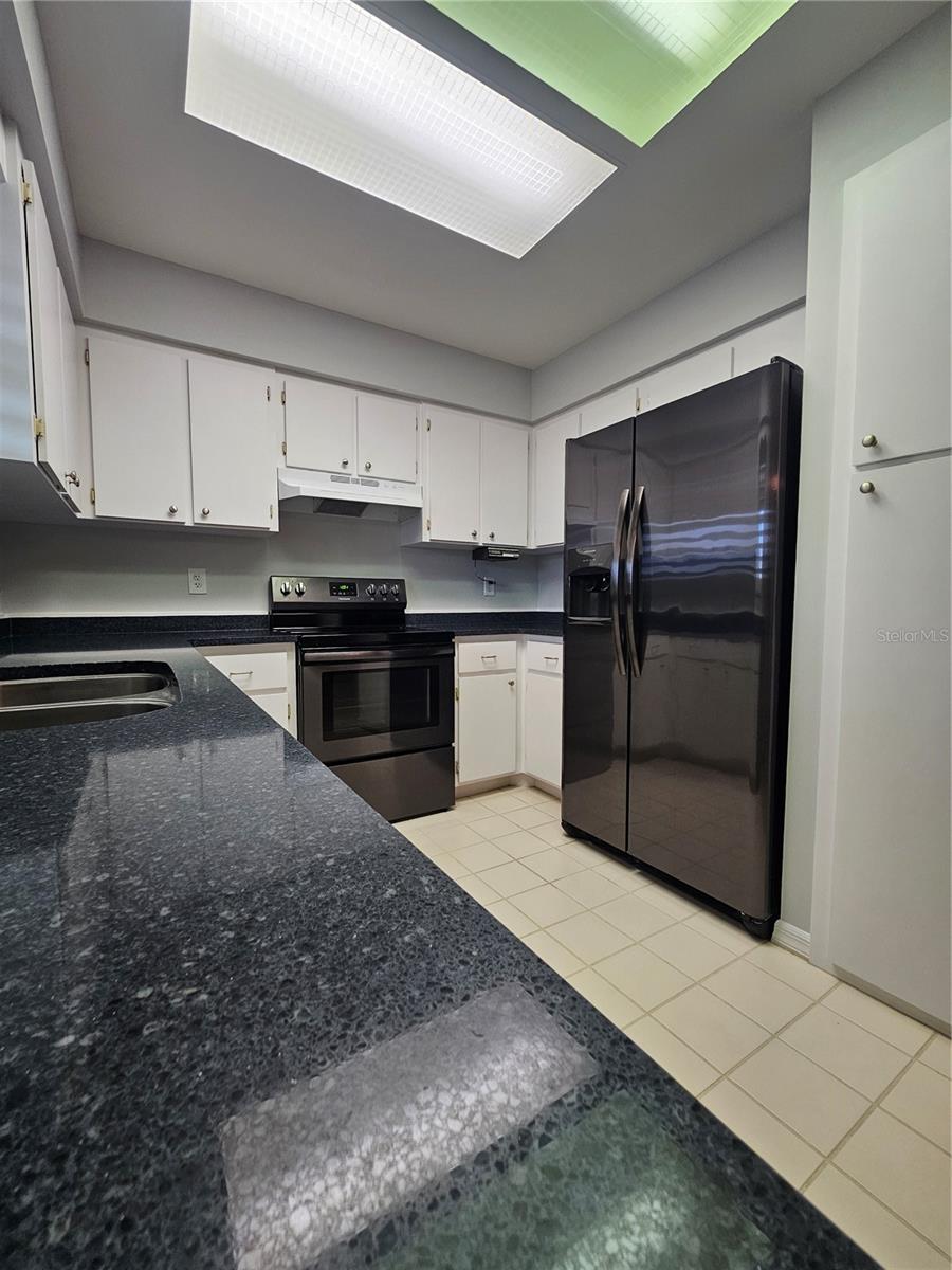 AVON PARK LAKES - Residential