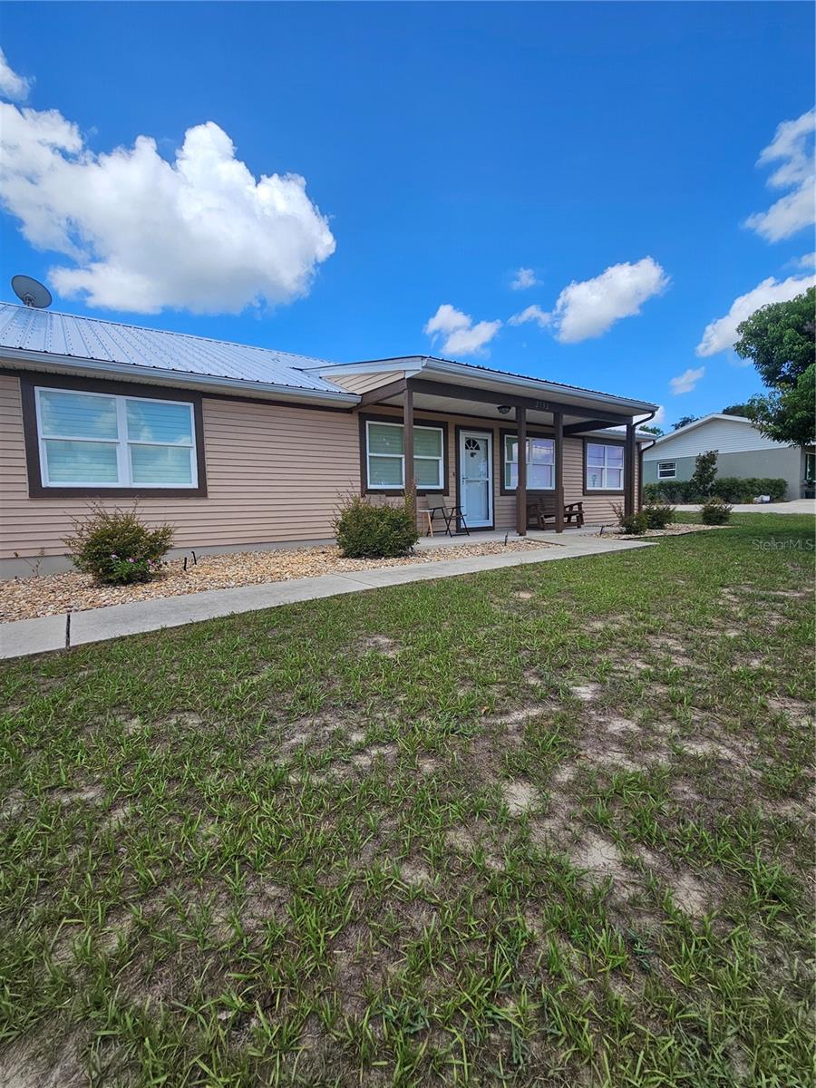 AVON PARK LAKES - Residential