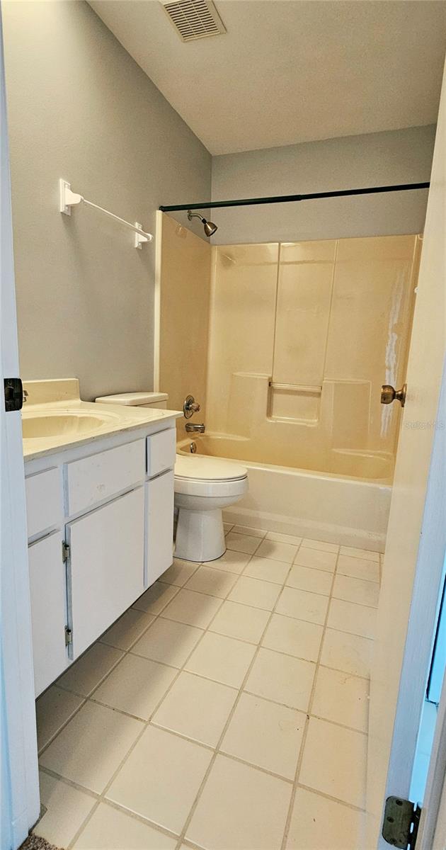 AVON PARK LAKES - Residential