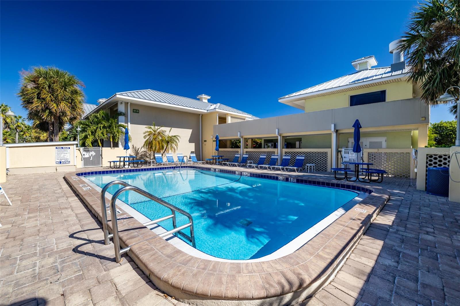 ISLAND RESORT AT MARINERS CLUB - Residential