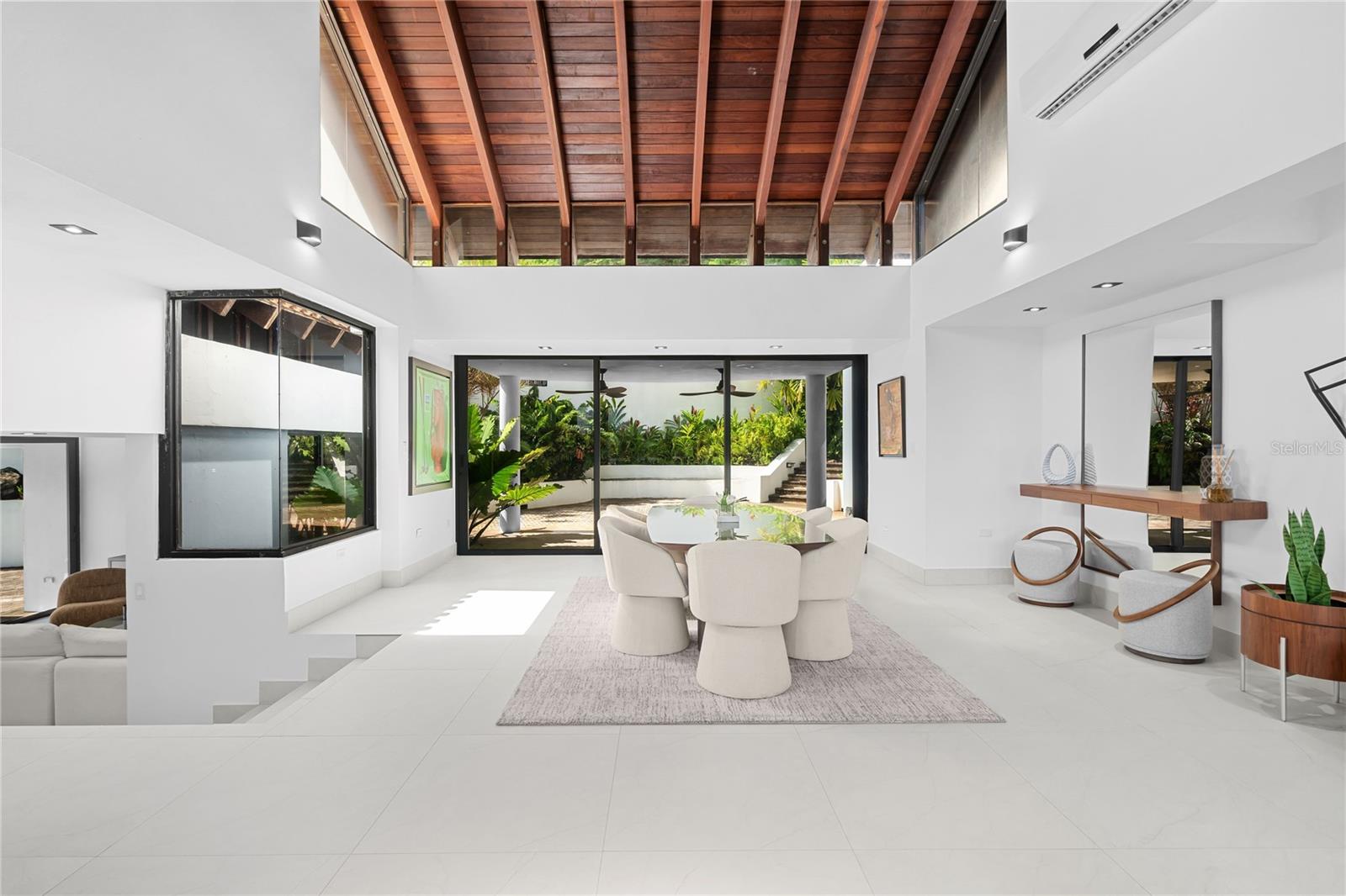 LA COLINA - Residential