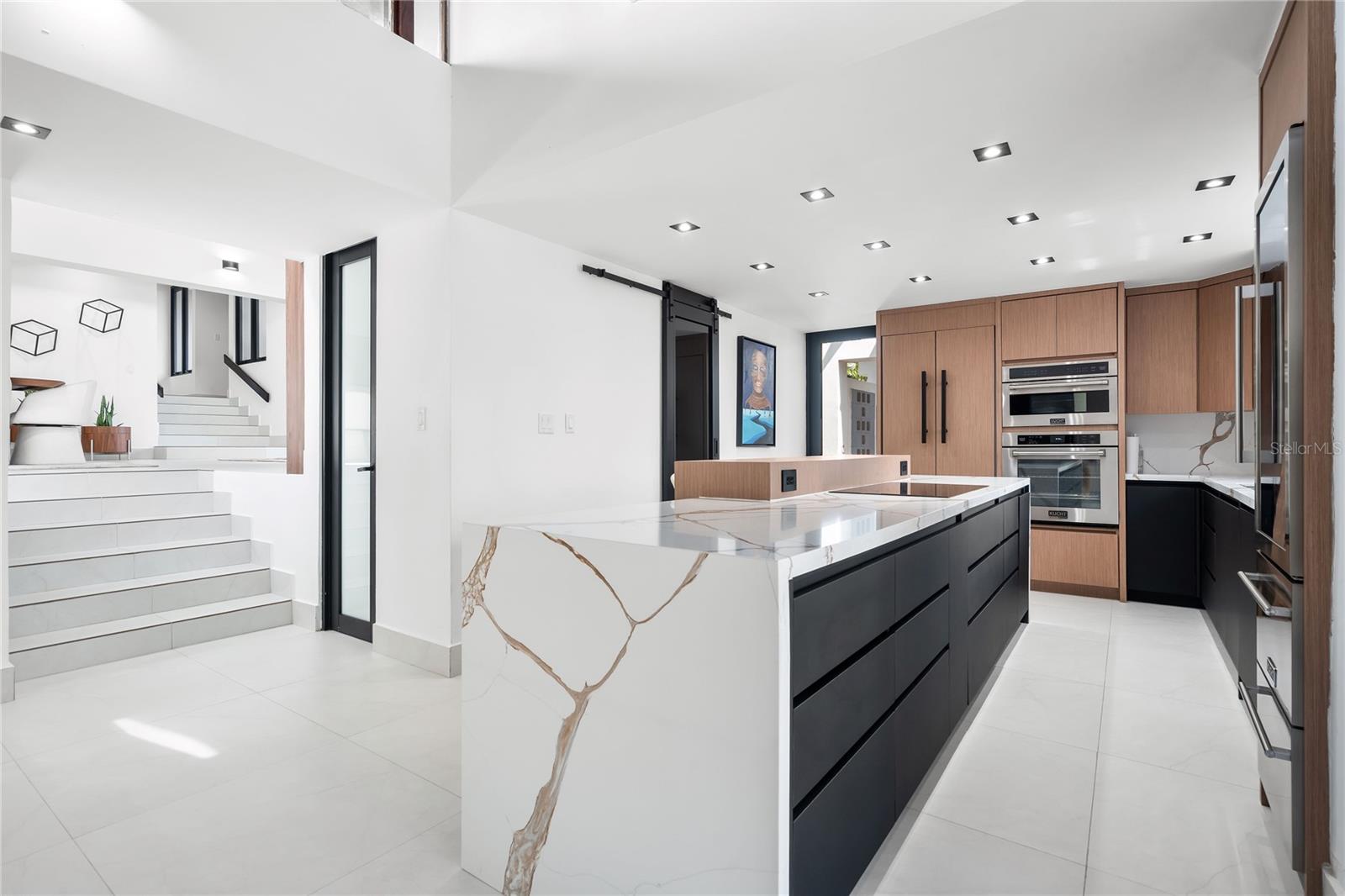 LA COLINA - Residential