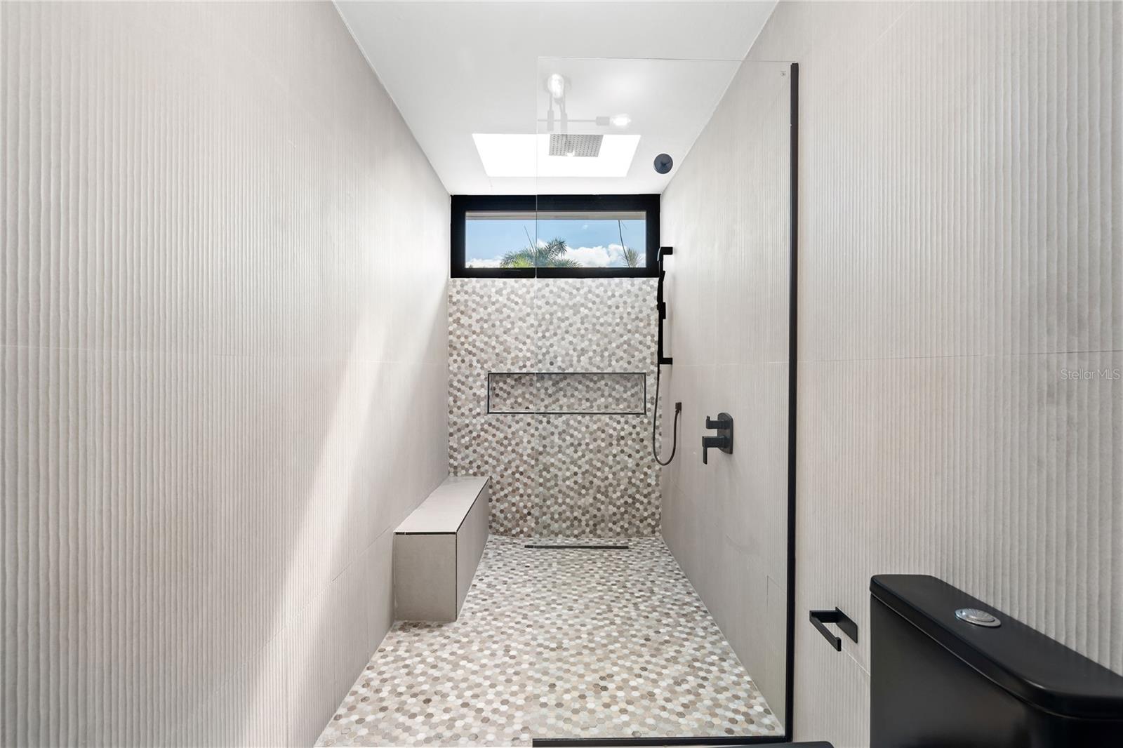 LA COLINA - Residential