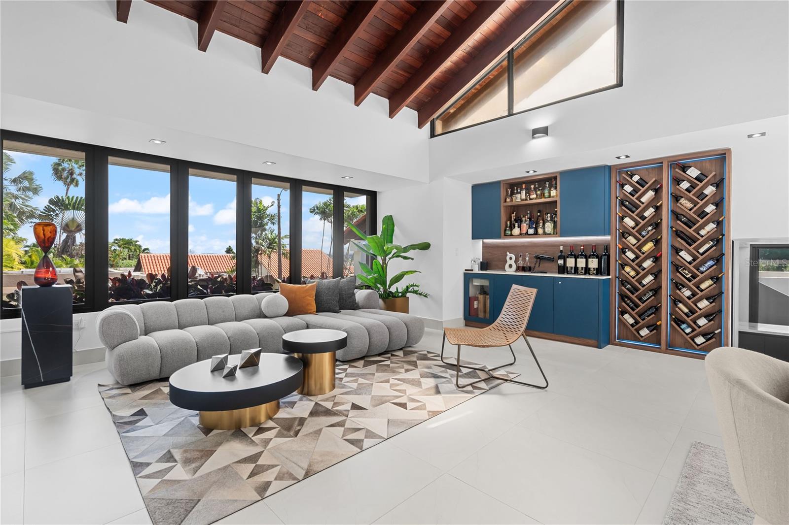 LA COLINA - Residential
