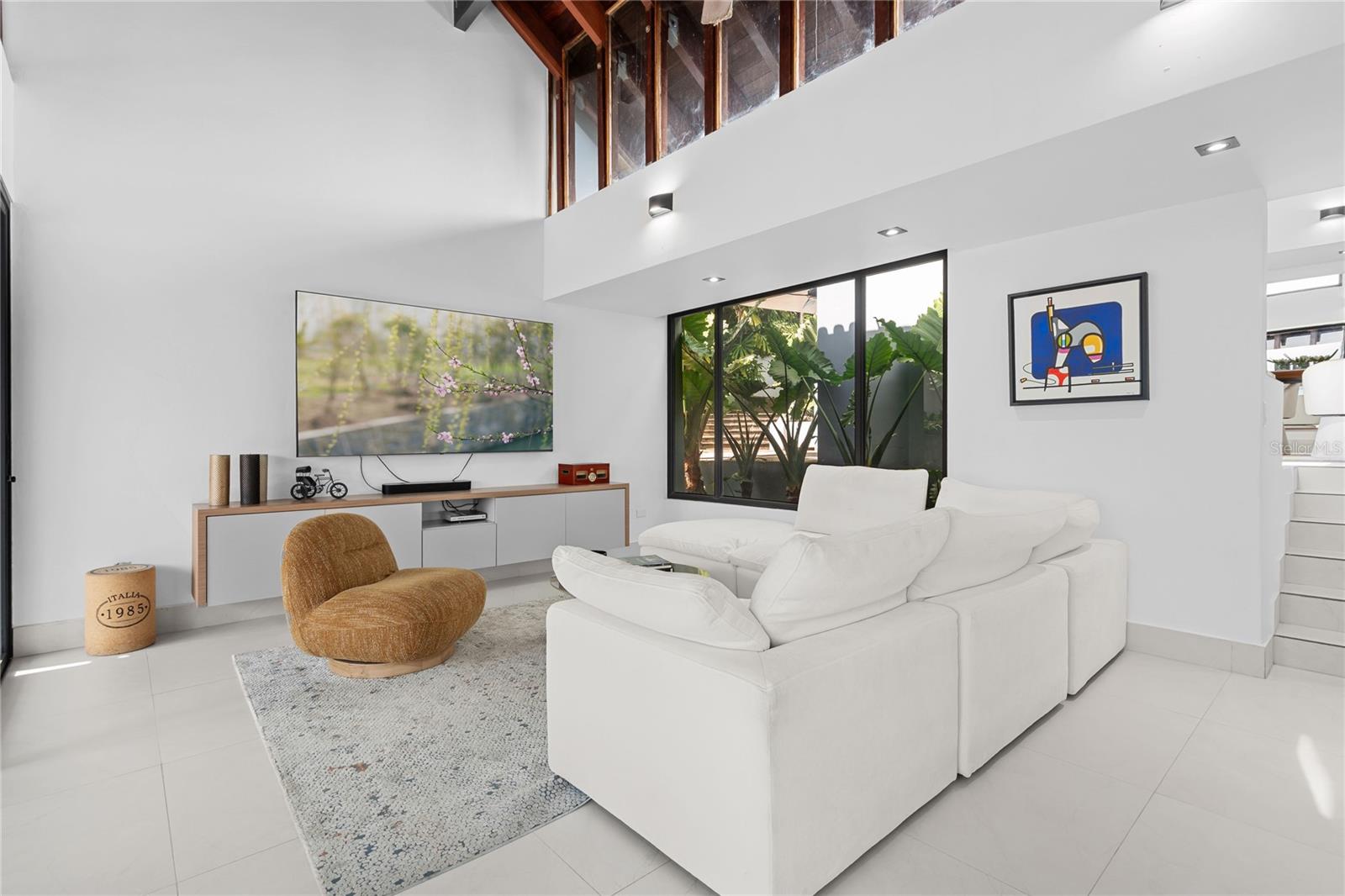 LA COLINA - Residential