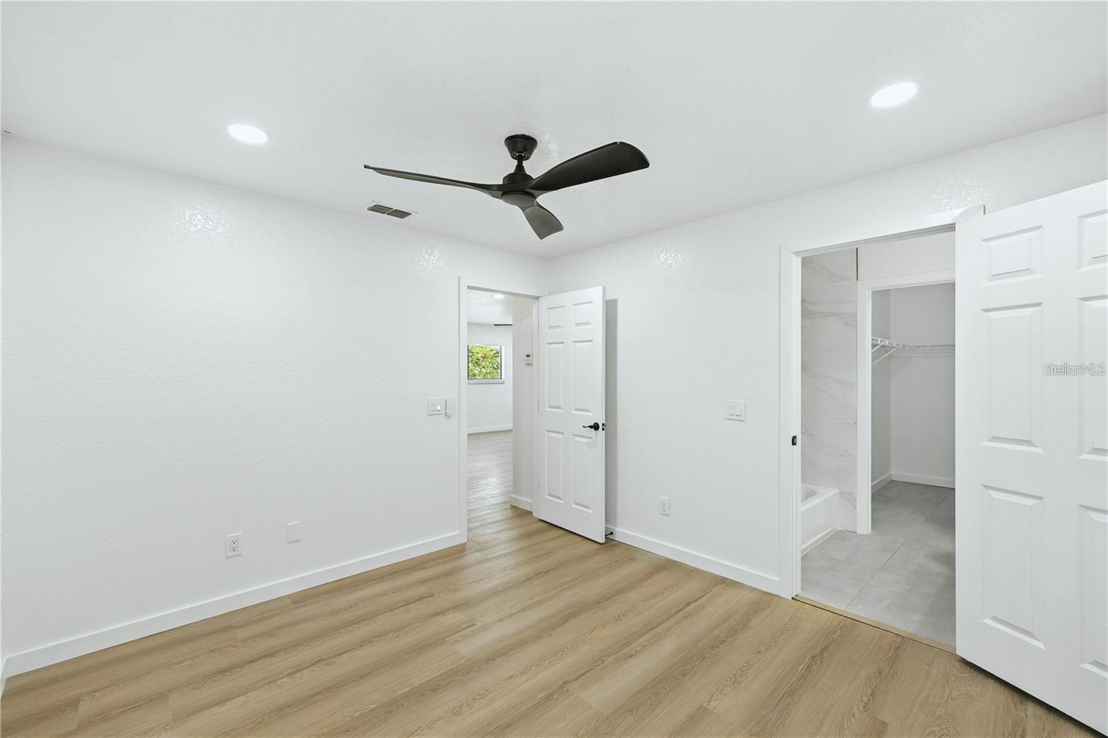OF CALDWELLS ADD - Residential Lease