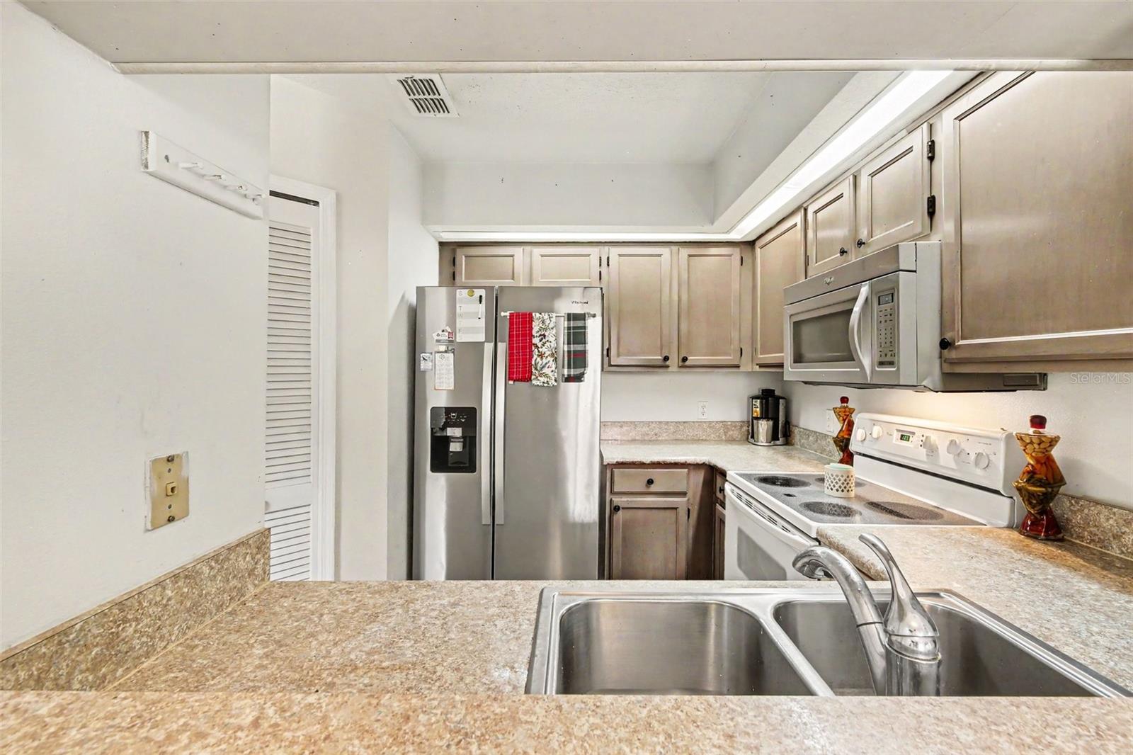VILLAGE AT FOXWOOD A CONDO - Residential