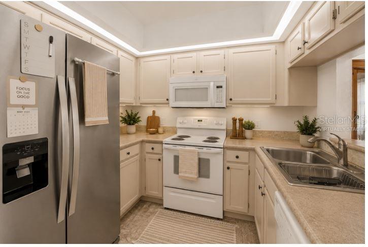 VILLAGE AT FOXWOOD A CONDO - Residential