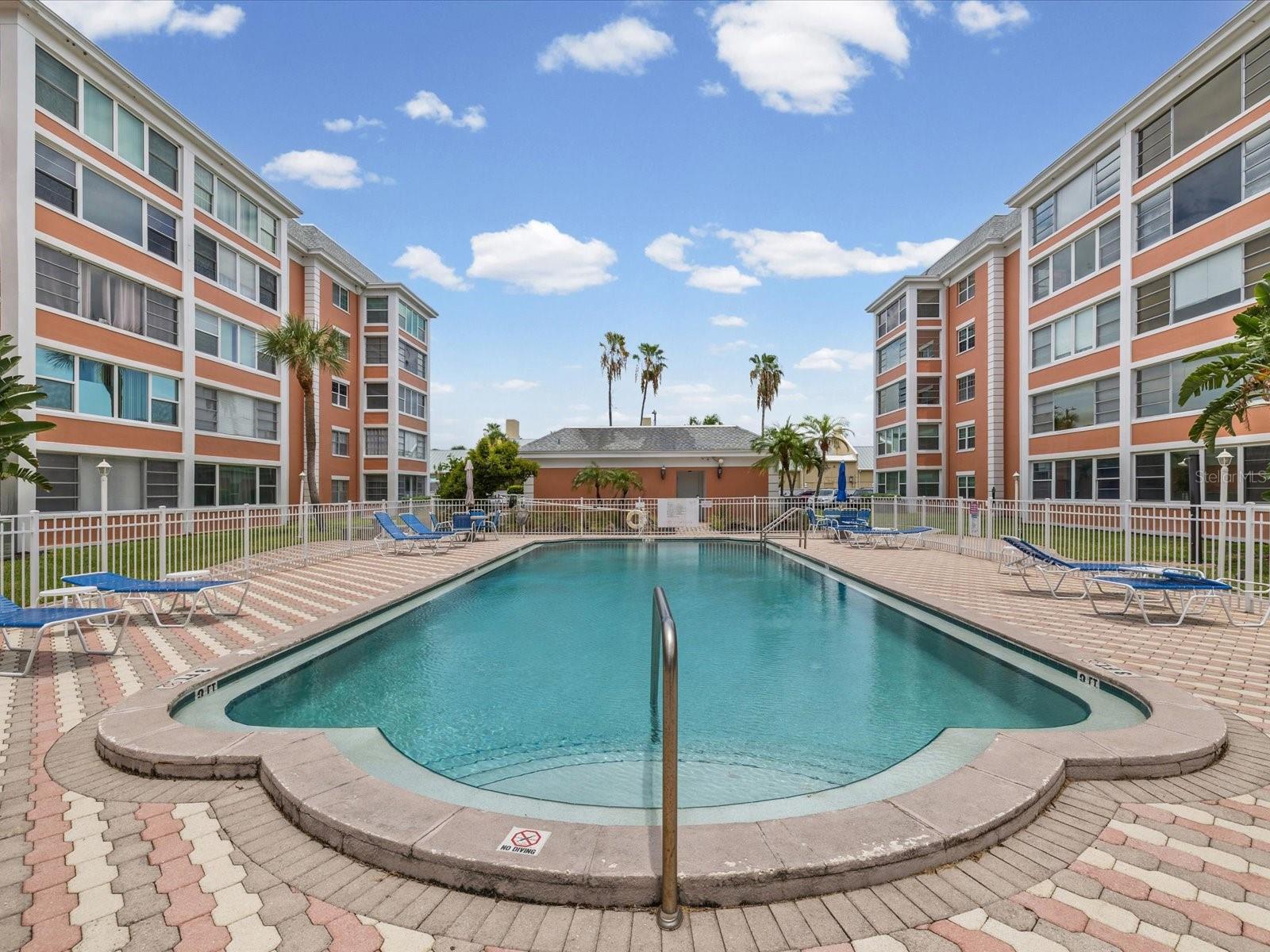 CROSSWINDS COLONY ONE CONDO - Residential