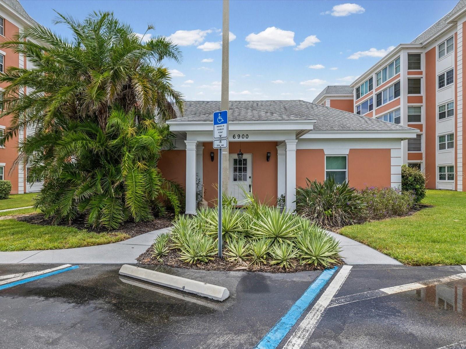CROSSWINDS COLONY ONE CONDO - Residential