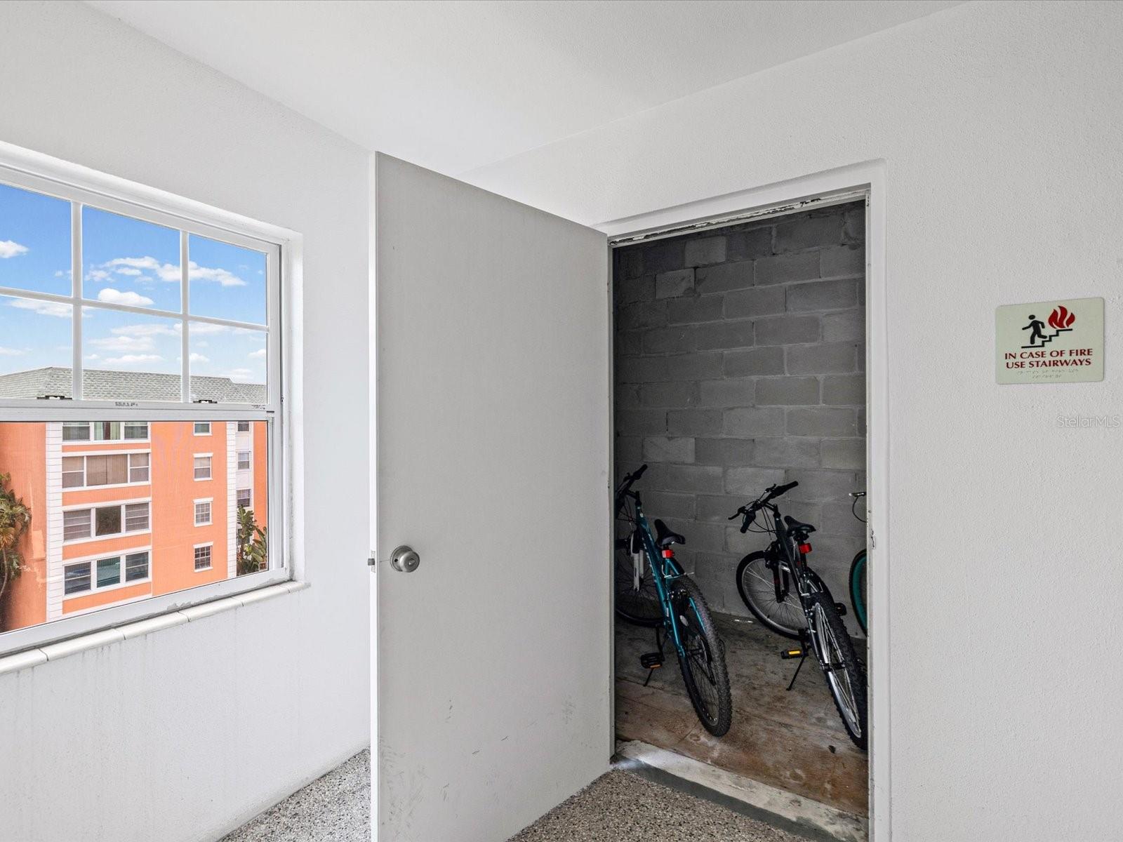 CROSSWINDS COLONY ONE CONDO - Residential