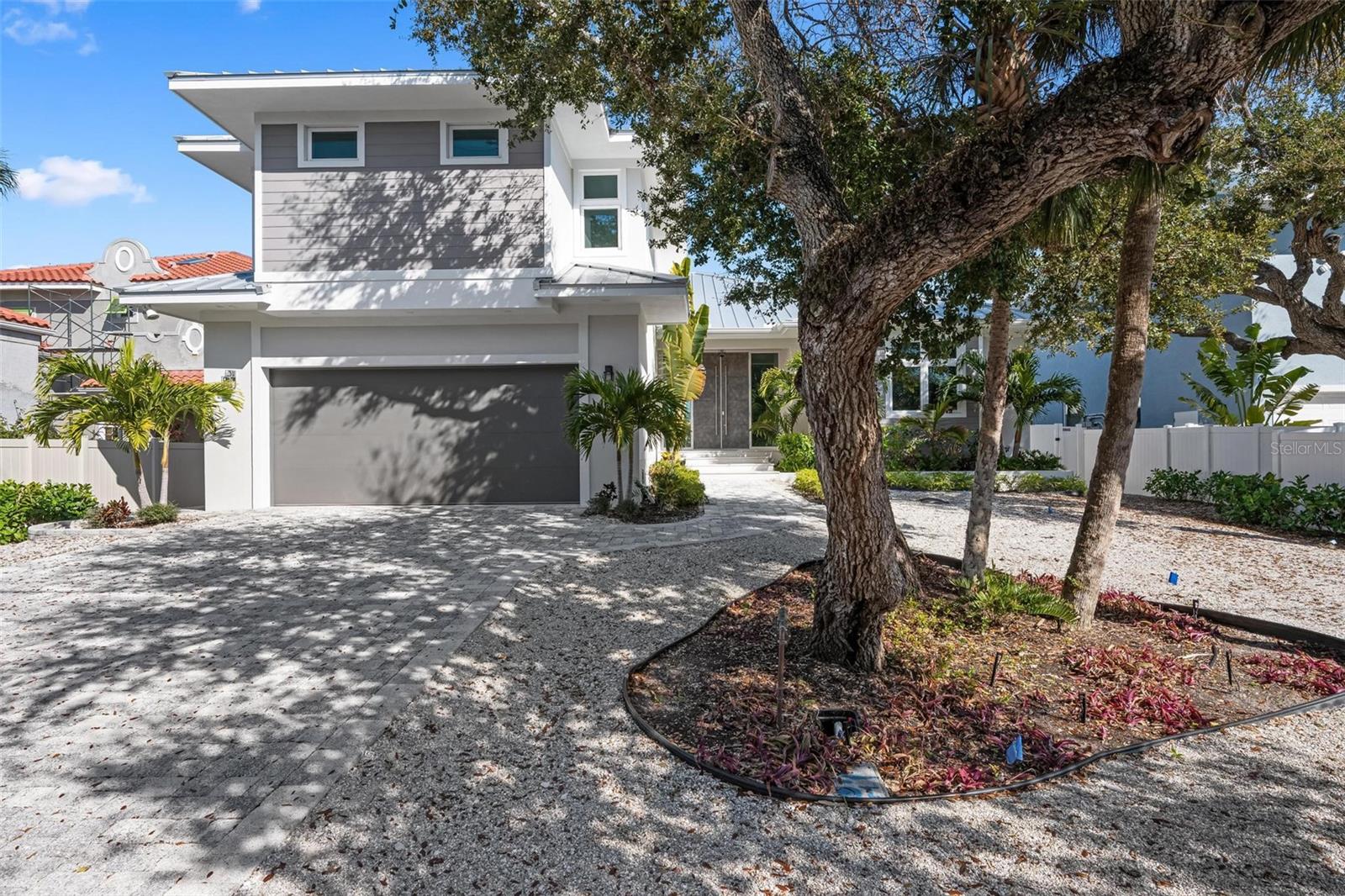 SIESTA BEACH - Residential