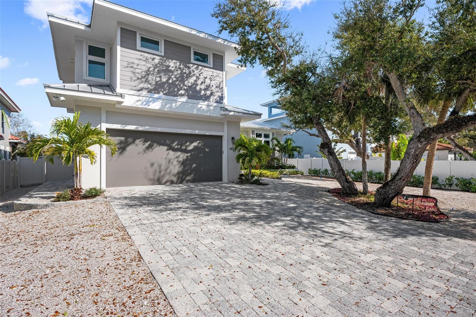 SIESTA BEACH - Residential