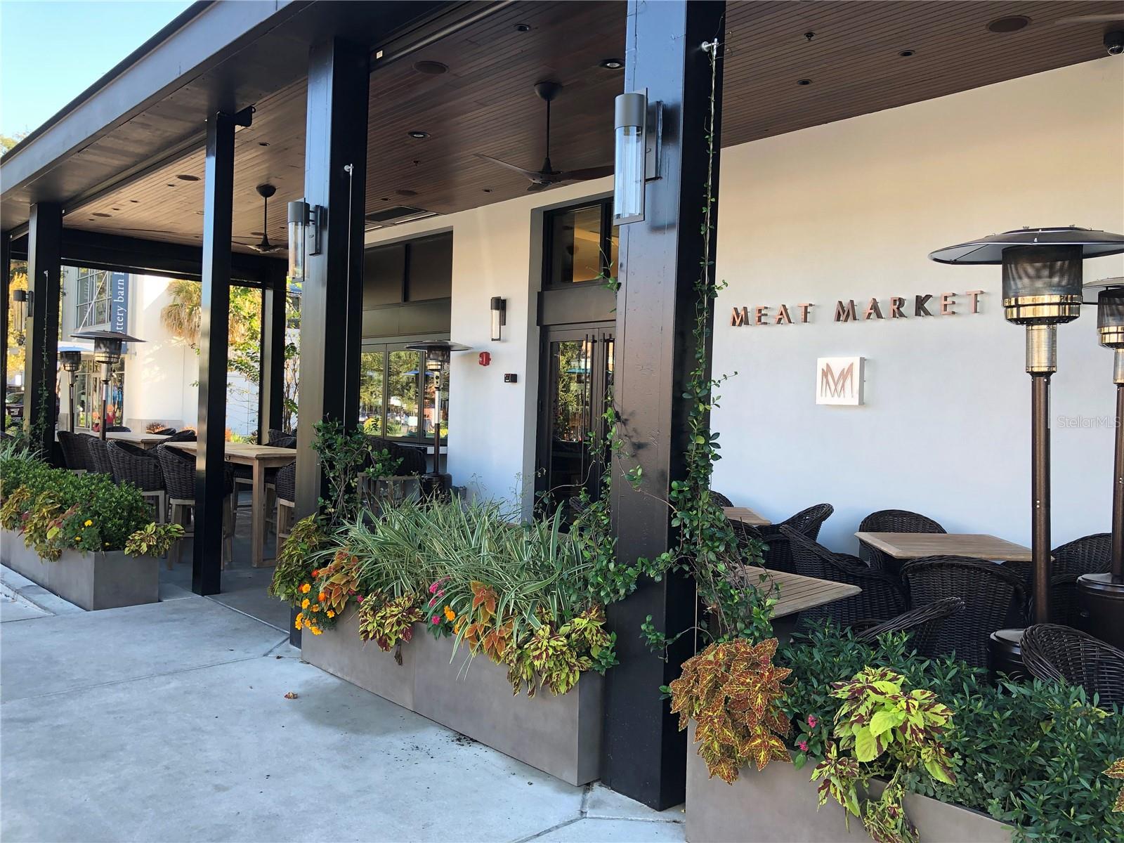 HYDE PARK WEST - Residential Lease