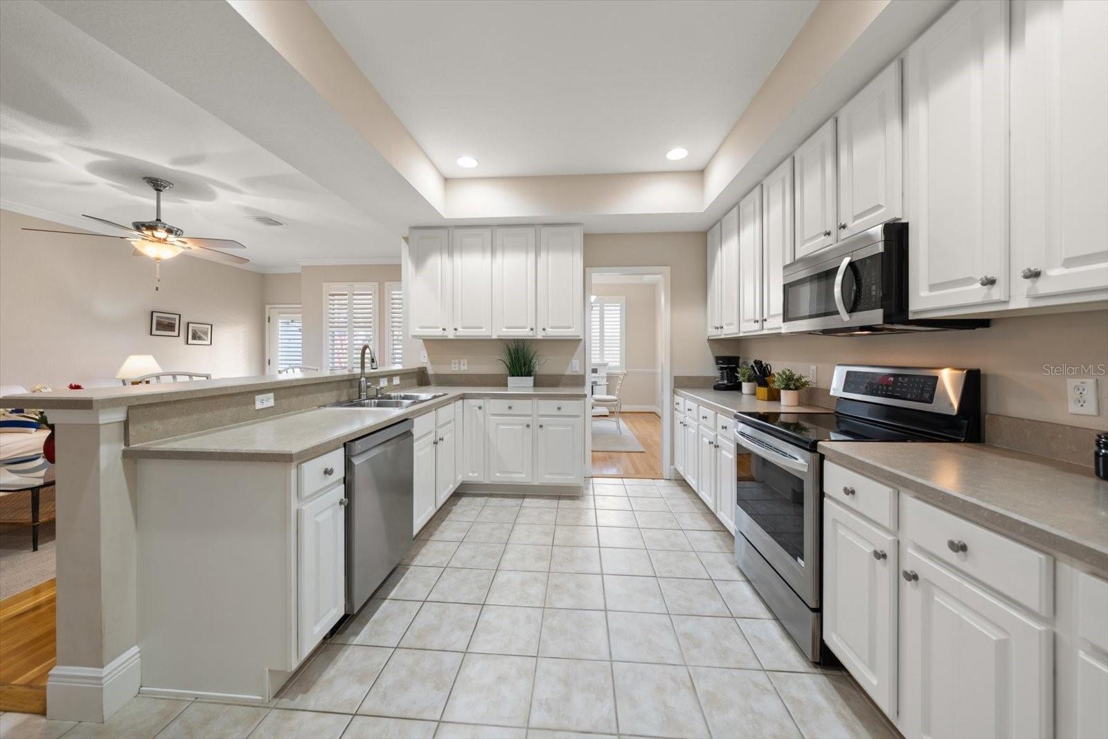 WEST BAY VILLAGE - Residential