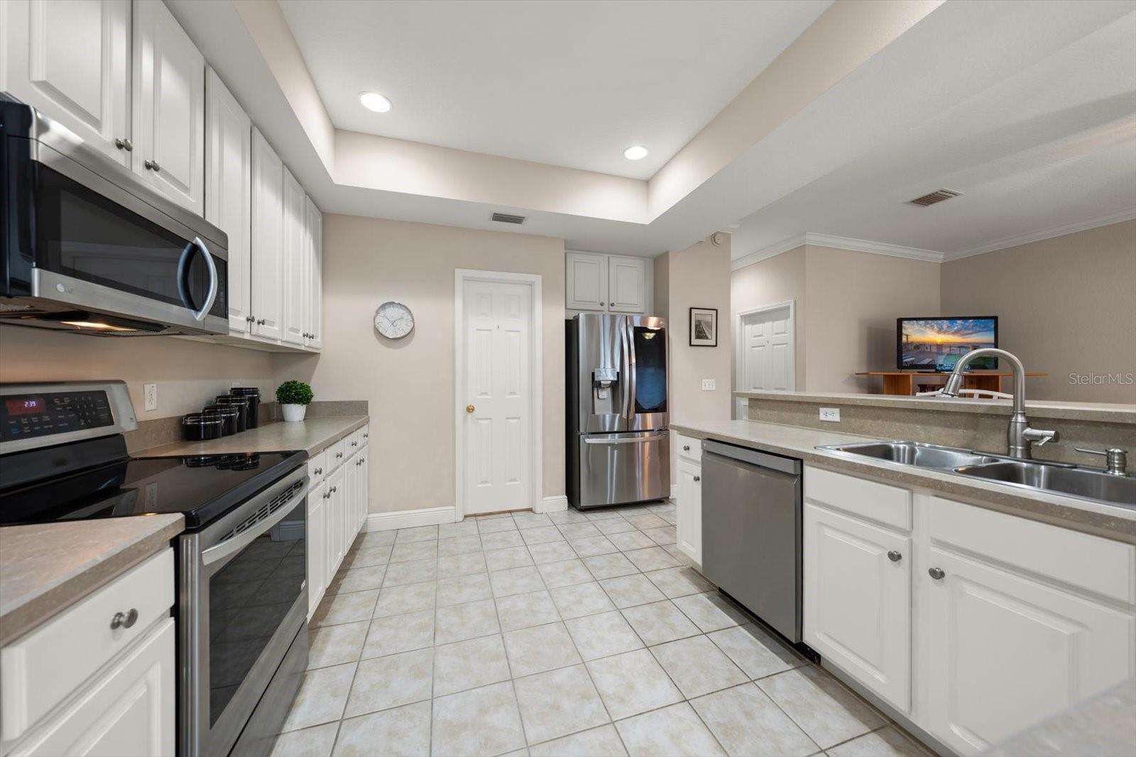 WEST BAY VILLAGE - Residential
