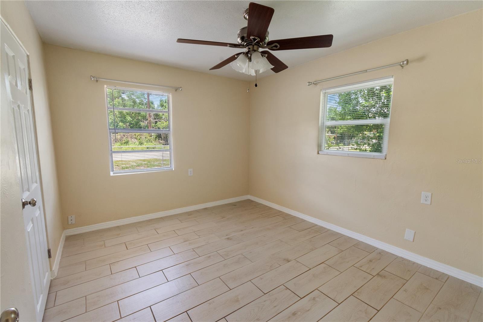 AZALEA PARK - Residential