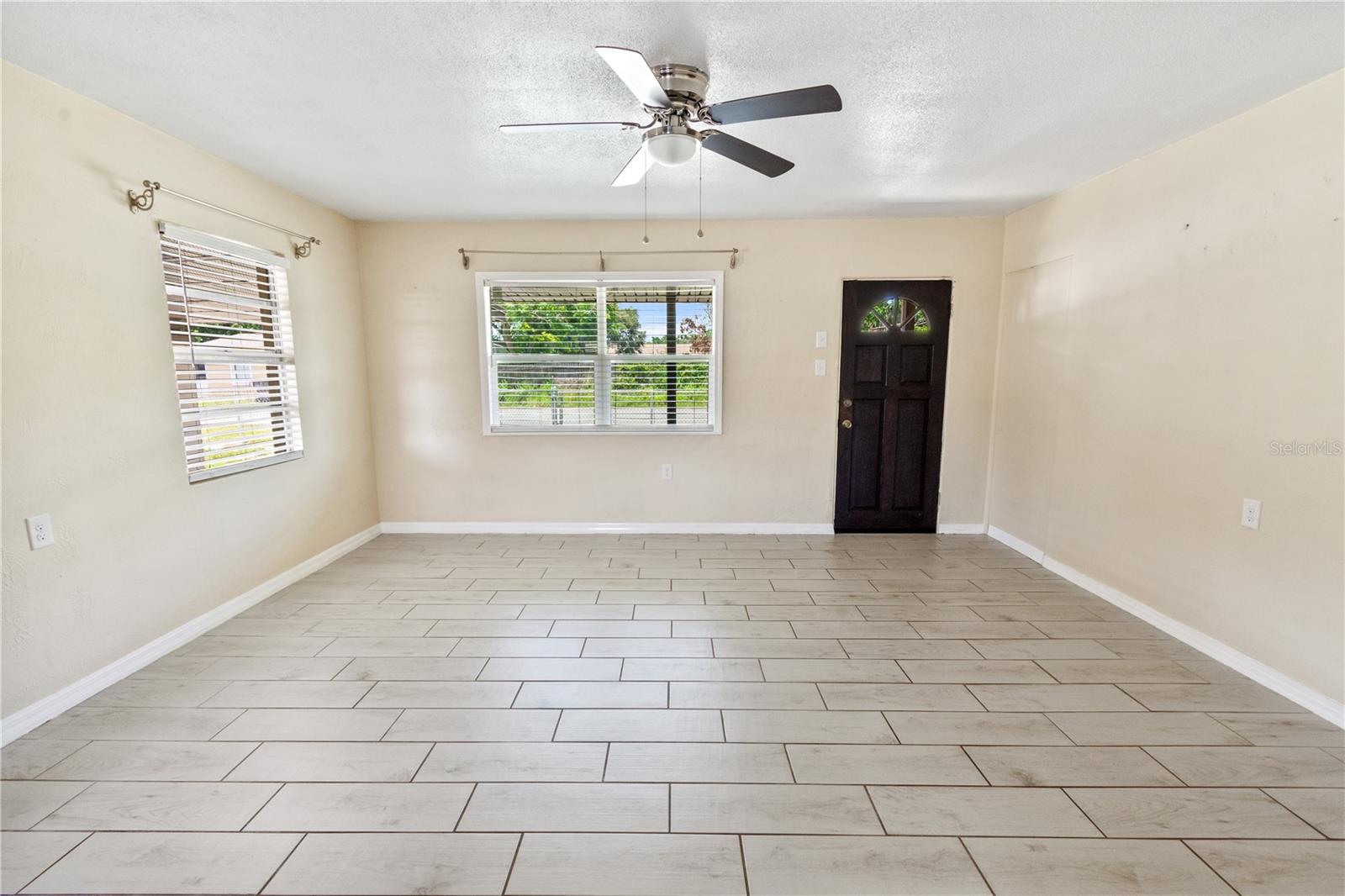 AZALEA PARK - Residential