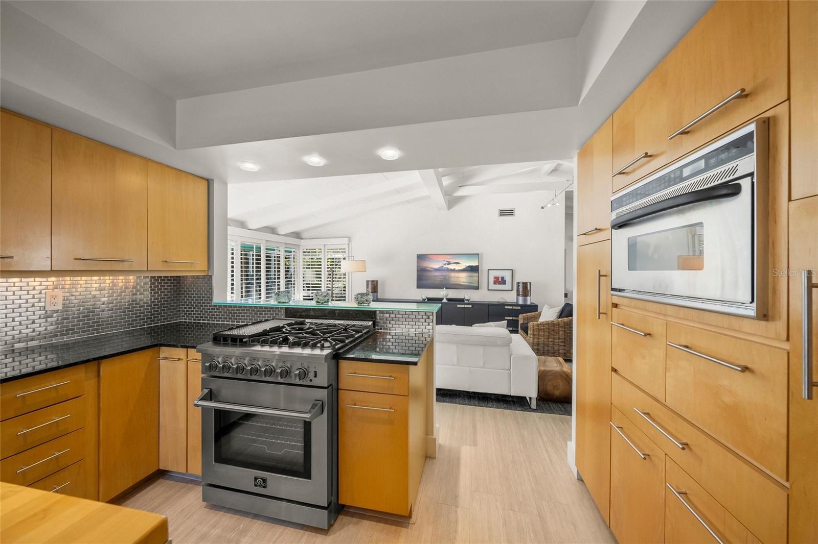 SHORELAND WOODS - Residential