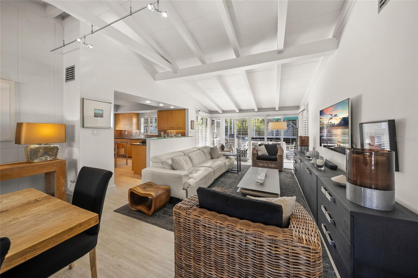 SHORELAND WOODS - Residential