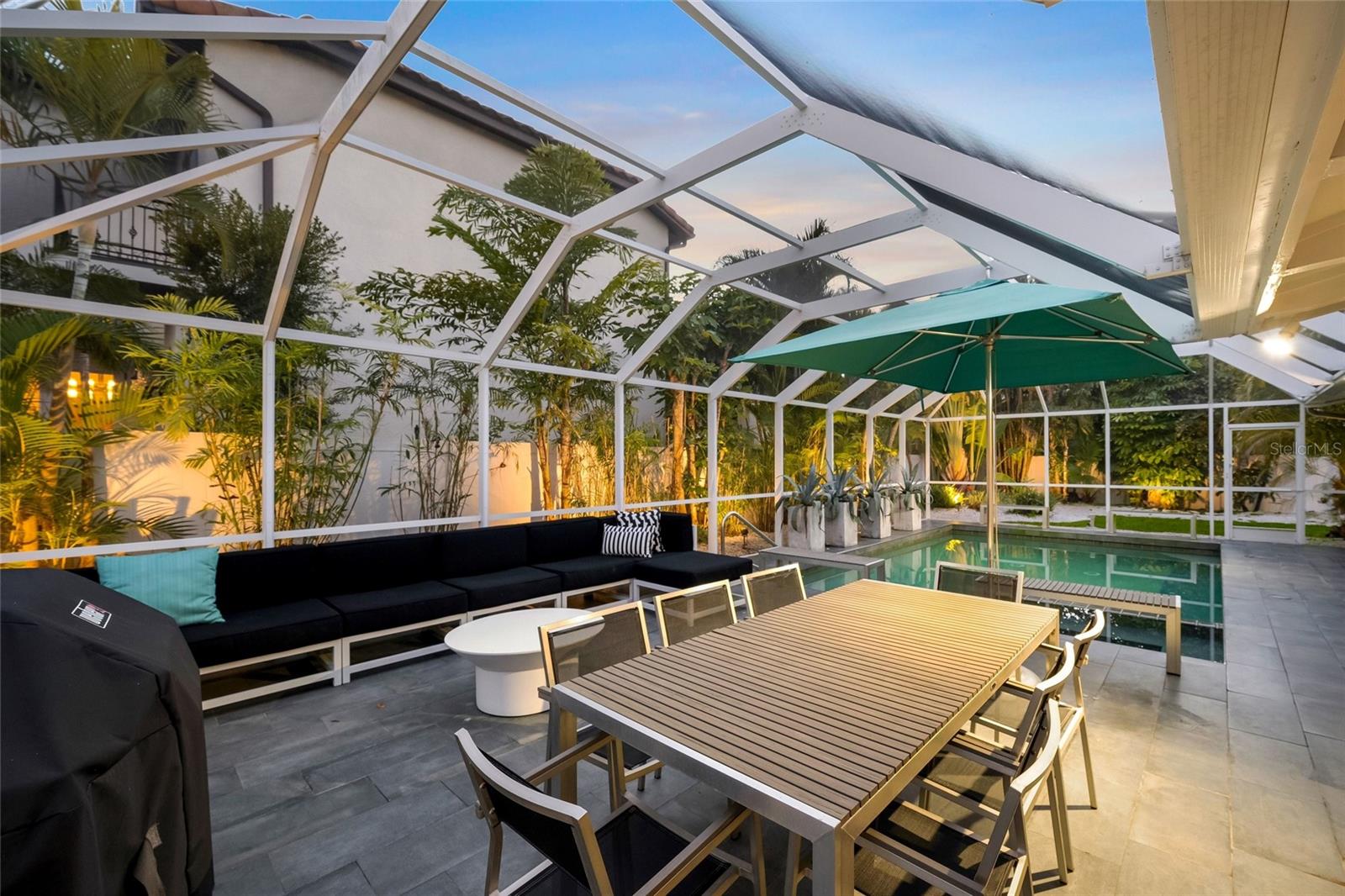 SHORELAND WOODS - Residential