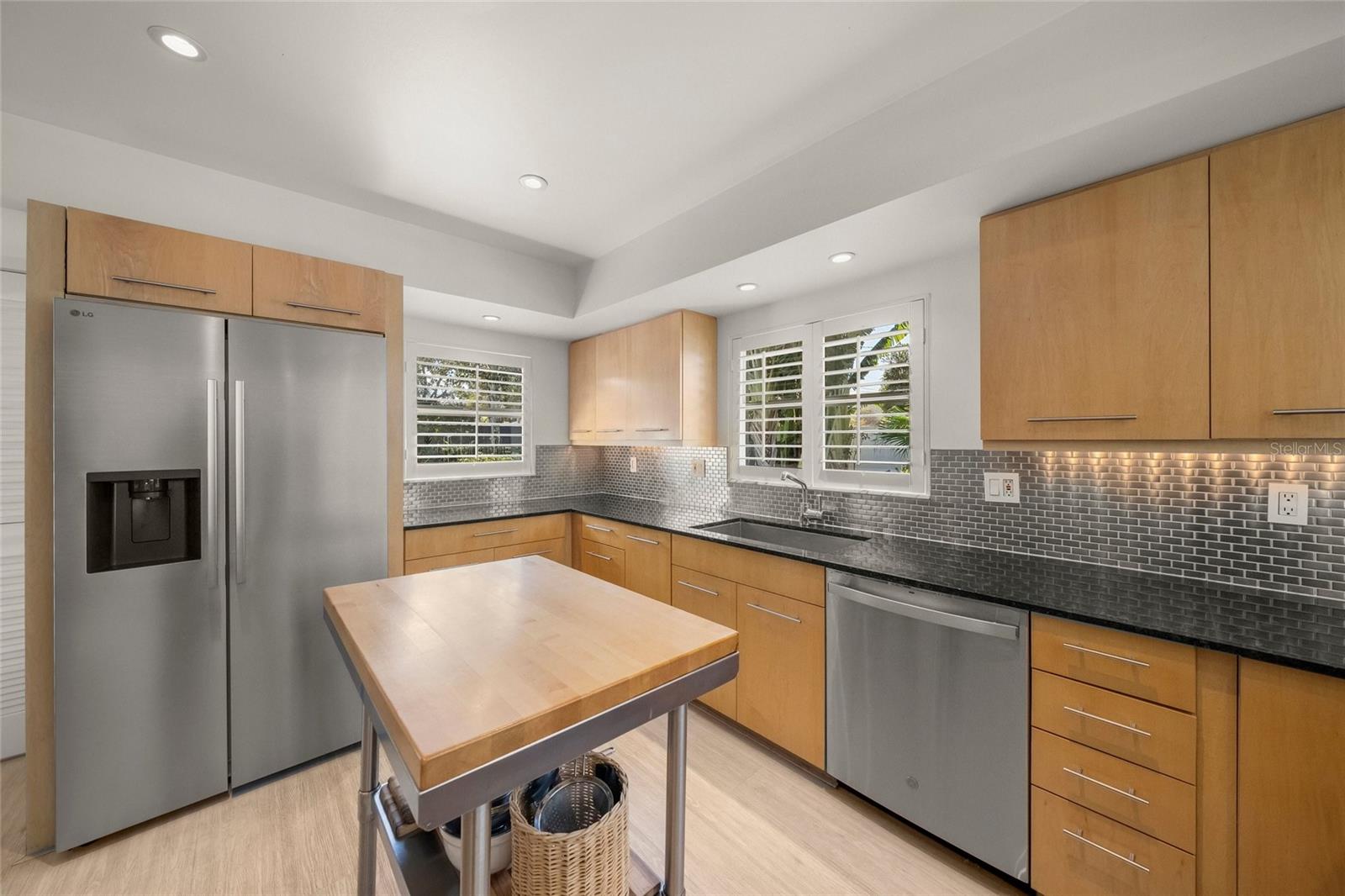 SHORELAND WOODS - Residential