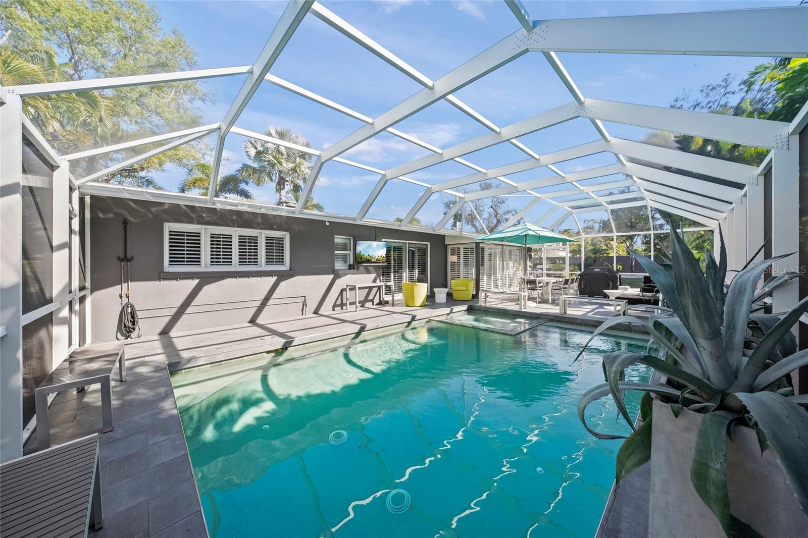 SHORELAND WOODS - Residential